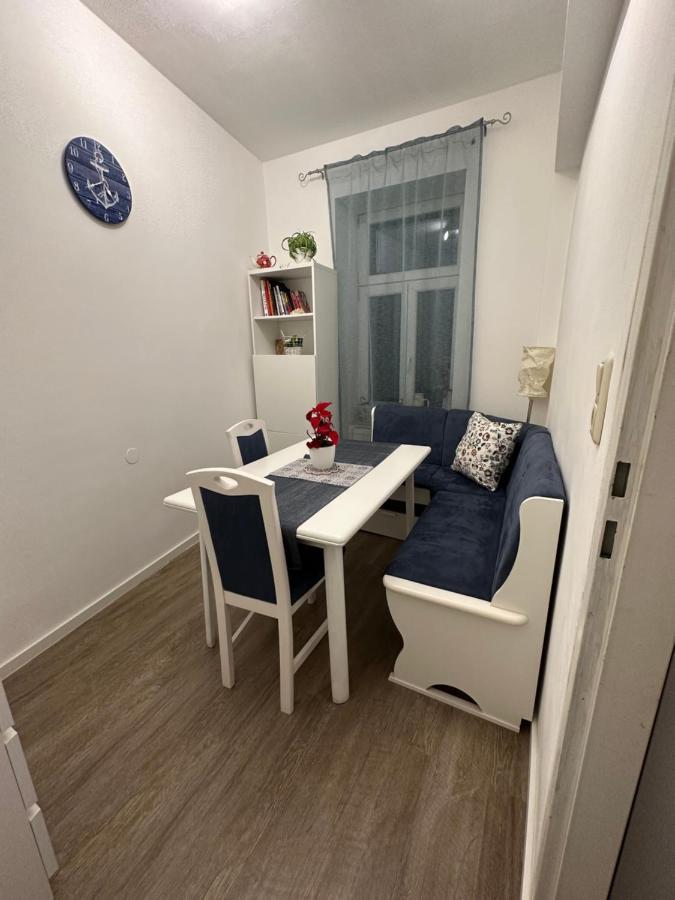 Cosy & Quiet In 17Th District Apartment Wina Bagian luar foto