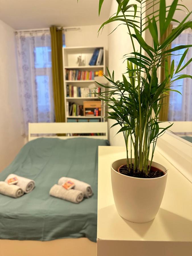 Cosy & Quiet In 17Th District Apartment Wina Bagian luar foto