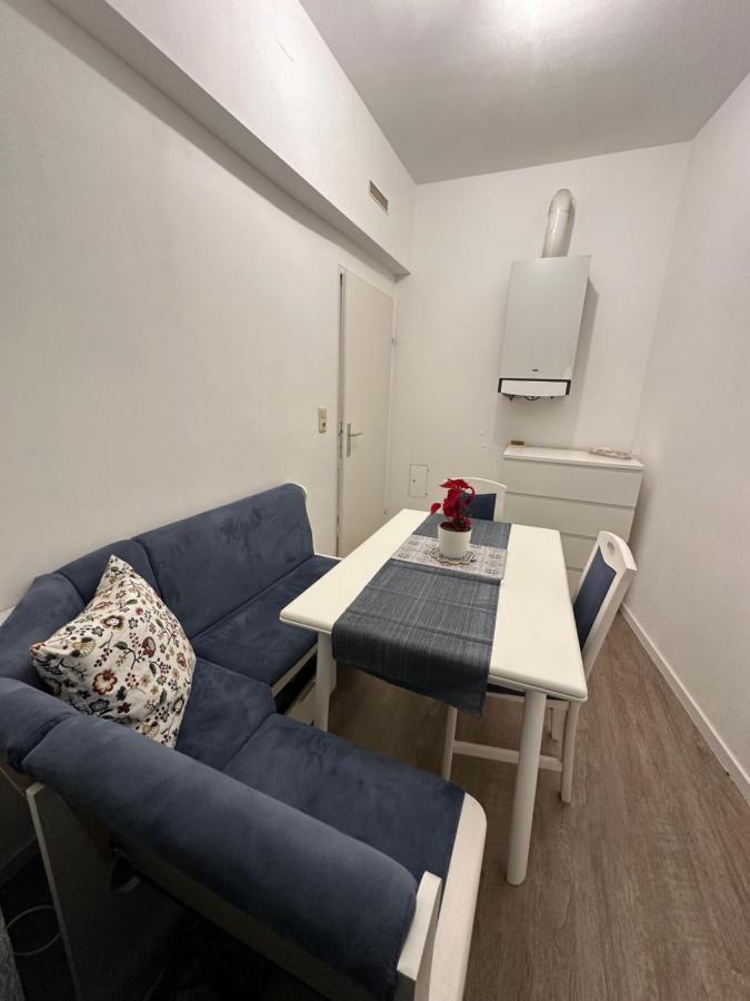 Cosy & Quiet In 17Th District Apartment Wina Bagian luar foto